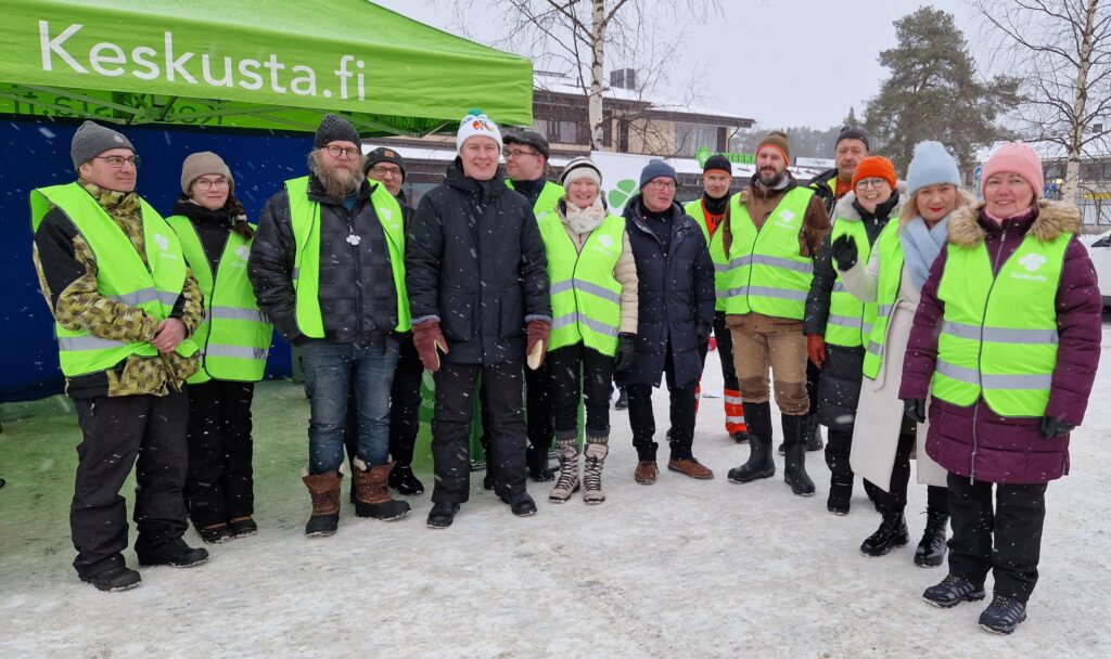 Keskustan ehdokkaita ja Tuomas Kettunen 21.2.2025